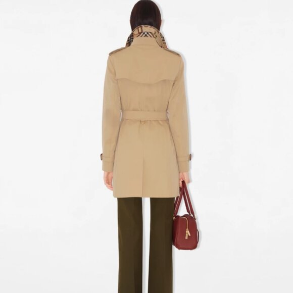 Burberry Short Chelsea Heritage Trench Coat - Picture 3 of 15